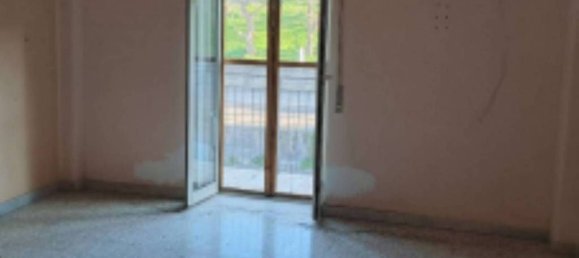 3 rooms Apartment in Catania, Italy No. 300655 8