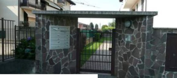 2-salle Appartement à Magnago, Italy No. 103854 7