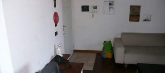 2-salle Appartement à Magnago, Italy No. 103854 9