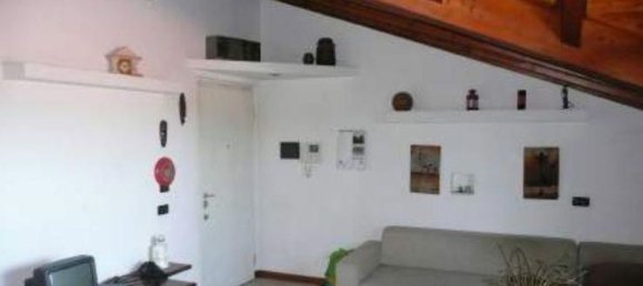 2-salle Appartement à Magnago, Italy No. 103854 3