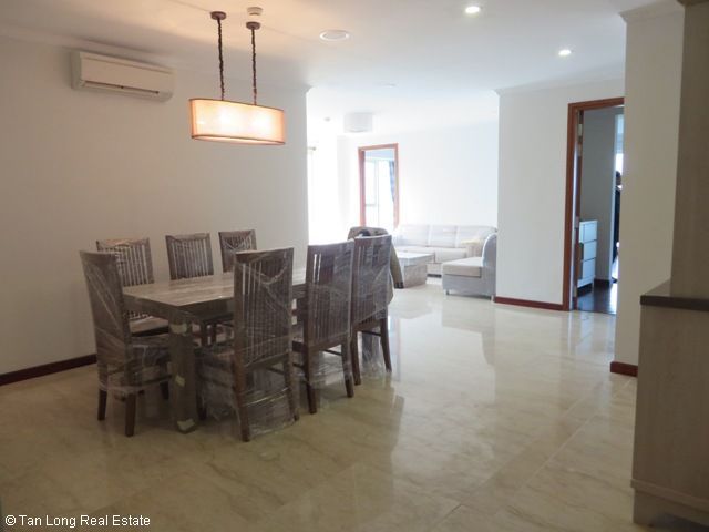 3 bedrooms Apartment in Tay Ho, Vietnam No. 7811