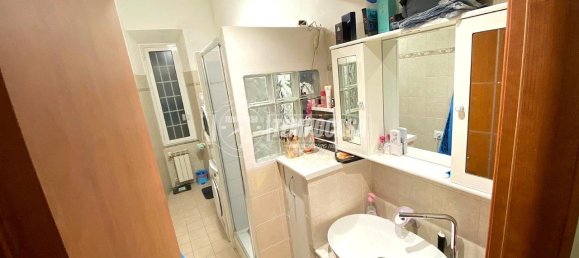 3 rooms Apartment in Rome, Italy No. 3085 7