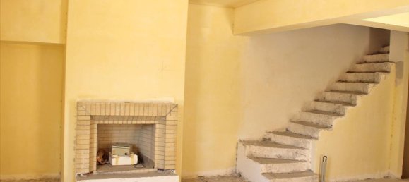 T4 em Kifisia, Greece N.º 7127 6