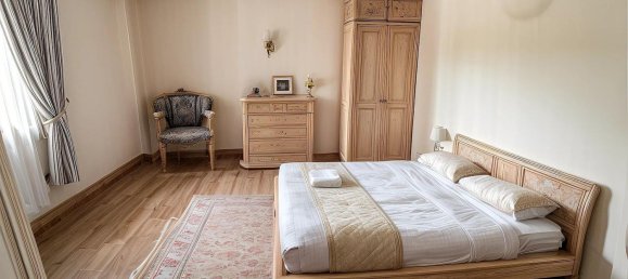 5 bedrooms House in Albert, France No. 268103 16