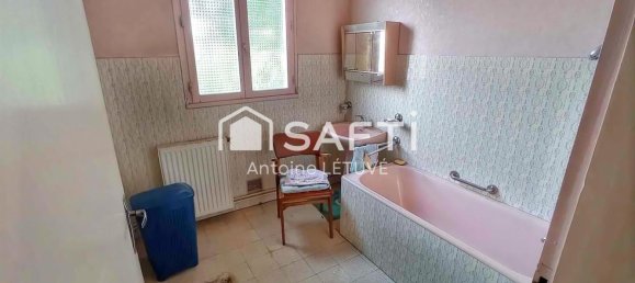 5 bedrooms House in Albert, France No. 268103 11