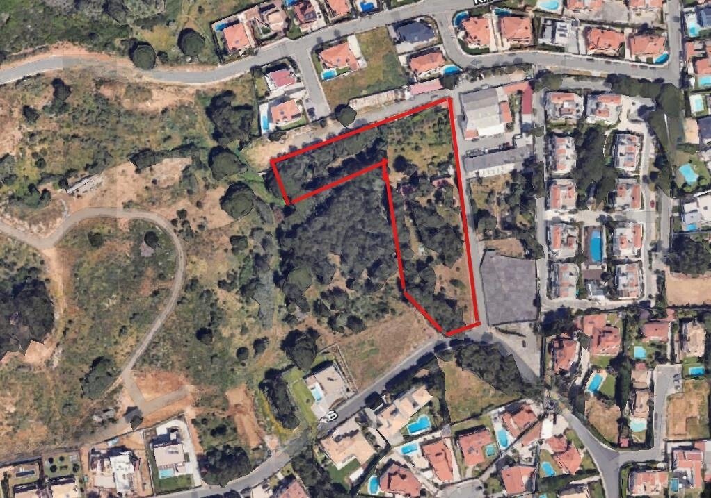7585m² Land in Cascais, Portugal No. 237460