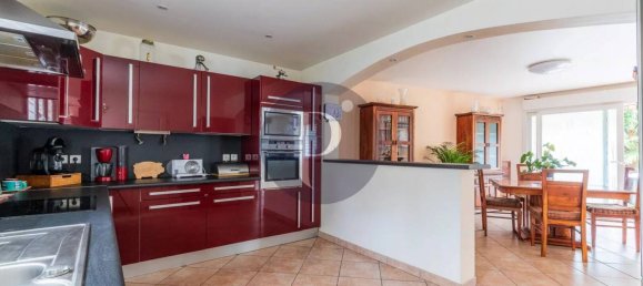 4 bedrooms House in Wissous, France No. 184957 4