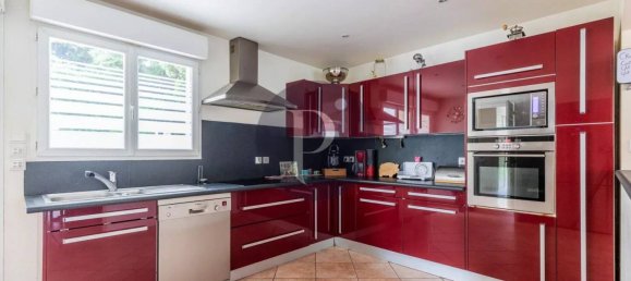 4 bedrooms House in Wissous, France No. 184957 2