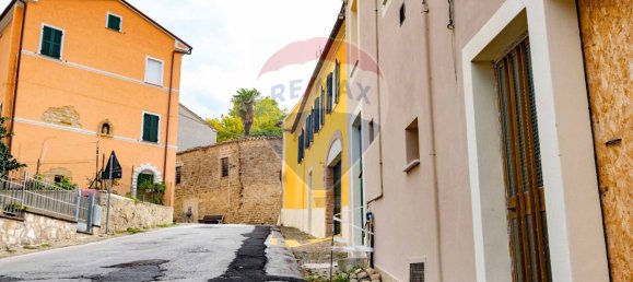 4 bedrooms House in Cupramontana, Italy No. 52943 3