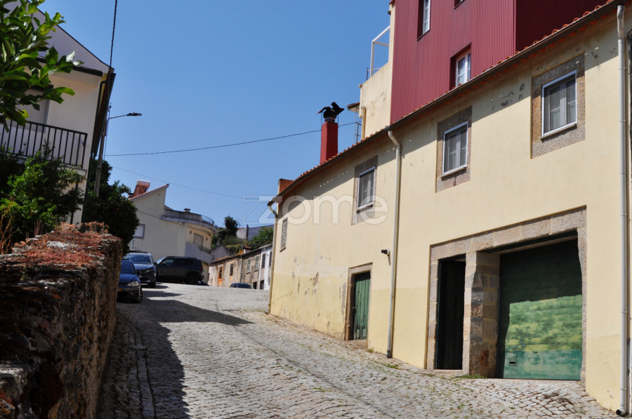 Casa de 4 dormitorios en Torre de Moncorvo, Portugal No. 296118