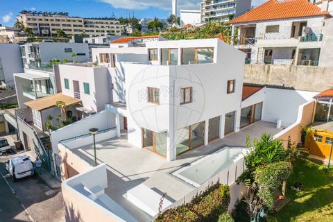 3 bedrooms House in Funchal, Portugal No. 252207