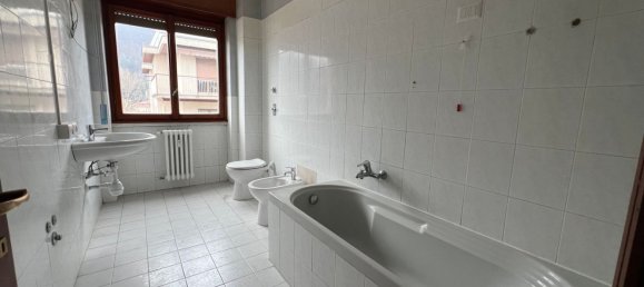 Apartamento de 4 habitaciónes en Lecco, Italy No. 79331 17