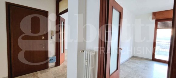Apartamento de 4 habitaciónes en Lecco, Italy No. 79331 2