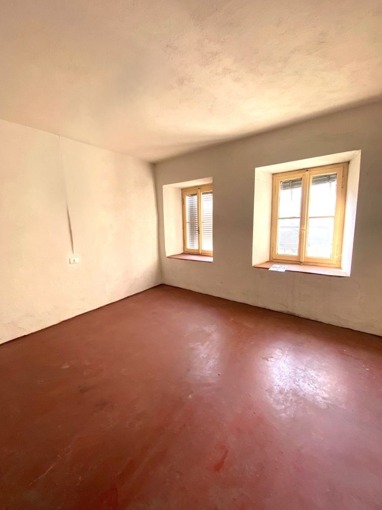 4غرفة منزل في Caiolo, Italy رقم 258457