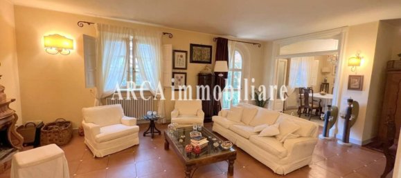 3 bedrooms Villa in Pietrasanta, Italy No. 374516 26