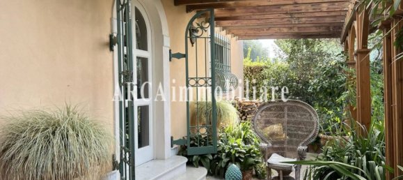 3 bedrooms Villa in Pietrasanta, Italy No. 374516 19