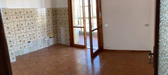 4 Schlafzimmer Wohnung in Follonica, Italy, Nr. 160401 12