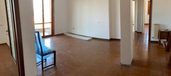 4 Schlafzimmer Wohnung in Follonica, Italy, Nr. 160401 3