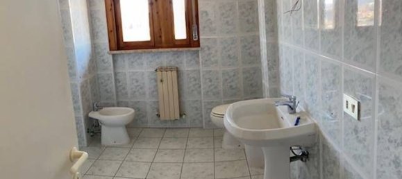 4 Schlafzimmer Wohnung in Follonica, Italy, Nr. 160401 6