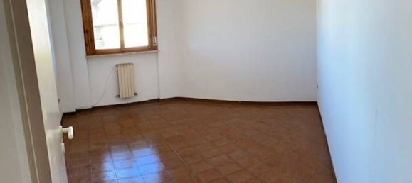 4 Schlafzimmer Wohnung in Follonica, Italy, Nr. 160401 5