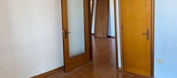 4 Schlafzimmer Wohnung in Follonica, Italy, Nr. 160401 7