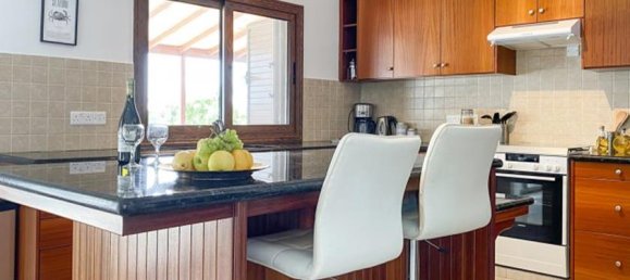 4 Schlafzimmer Villa in Agios Georgios, Cyprus, Nr. 10509 17