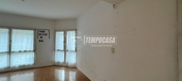 3 bedrooms Apartment in Mirandola, Italy No. 192340 3