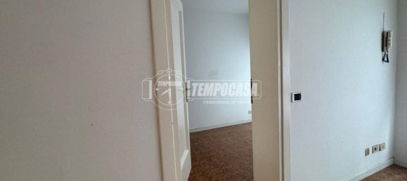 3 bedrooms Apartment in Mirandola, Italy No. 192340 5