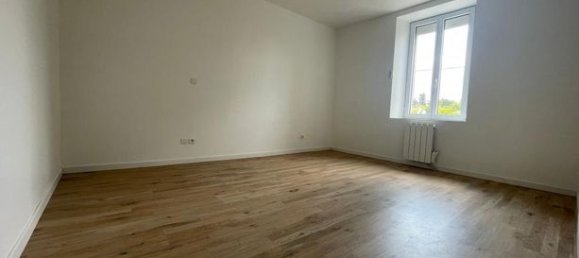 2 Schlafzimmer Haus in Chabanais, France, Nr. 304803 6