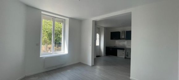 2 Schlafzimmer Haus in Chabanais, France, Nr. 304803 3