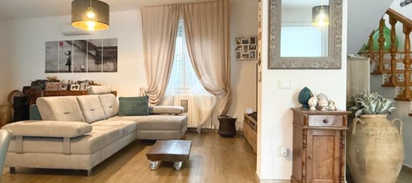 3 bedrooms Villa in Molinella, Italy No. 329386 6