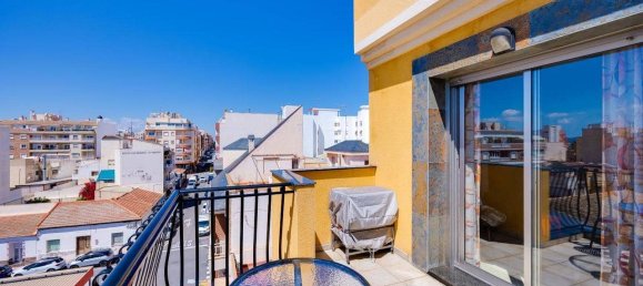 2 bedrooms Penthouse in Torrevieja, Spain No. 182865 2