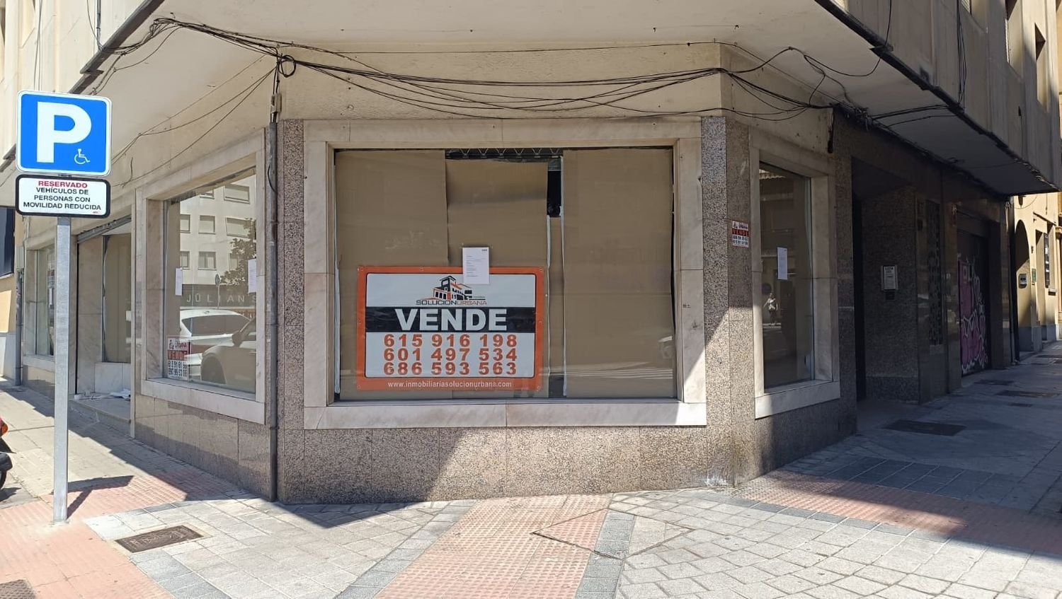 Gewerbliche Immobilie in Salamanca, Spain 216m², Nr. 216955