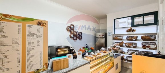 31m² Commercial property in Lisbon, Portugal No. 69655 3