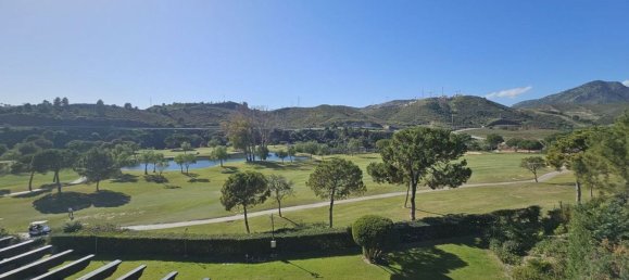 Ático de 3 dormitorios en Málaga, Spain No. 128802 4