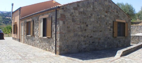 8-salle Villa à Caltavuturo, Italy No. 81105 3