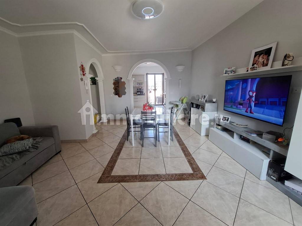 2 غرف نوم شقة في Guidonia Montecelio, Italy رقم 206351