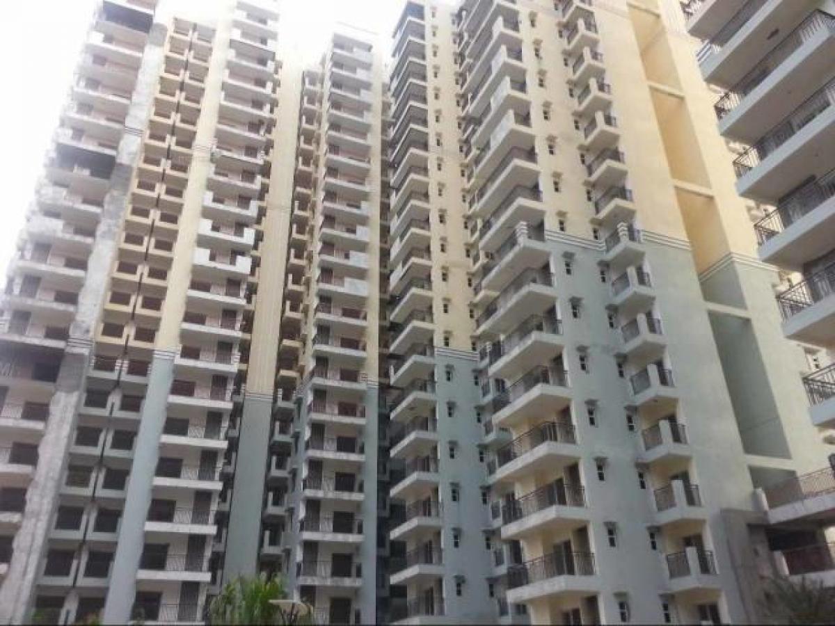 3 bedrooms House in Noida, India No. 67725