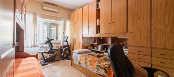 3 rooms Apartment in Rome, Italy No. 200586 32