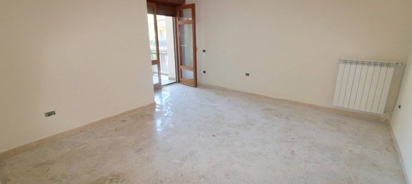 3 bedrooms Apartment in Naples, Italy No. 296304 4