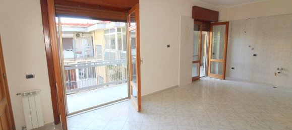 3 bedrooms Apartment in Naples, Italy No. 296304 9