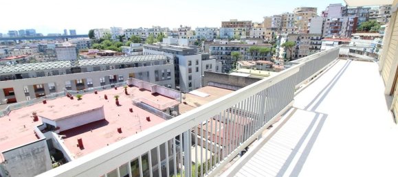 3 bedrooms Apartment in Naples, Italy No. 296304 19