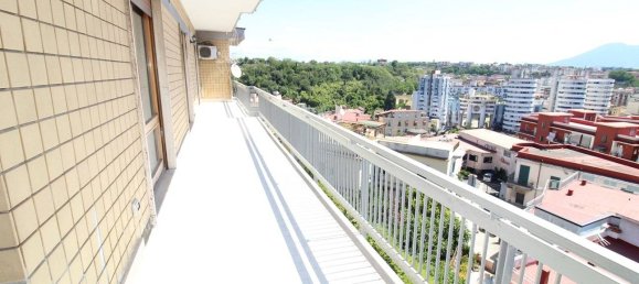 3 bedrooms Apartment in Naples, Italy No. 296304 18