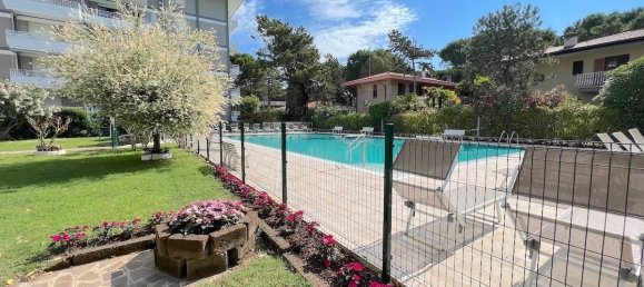 Apartamento de 3 habitaciónes en Udine, Italy No. 37570 2