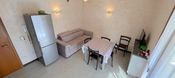 Apartamento de 3 habitaciónes en Udine, Italy No. 37570 6