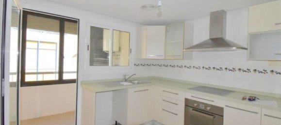 Apartamento de 3 dormitorios en Torrevieja, Spain No. 187994 17