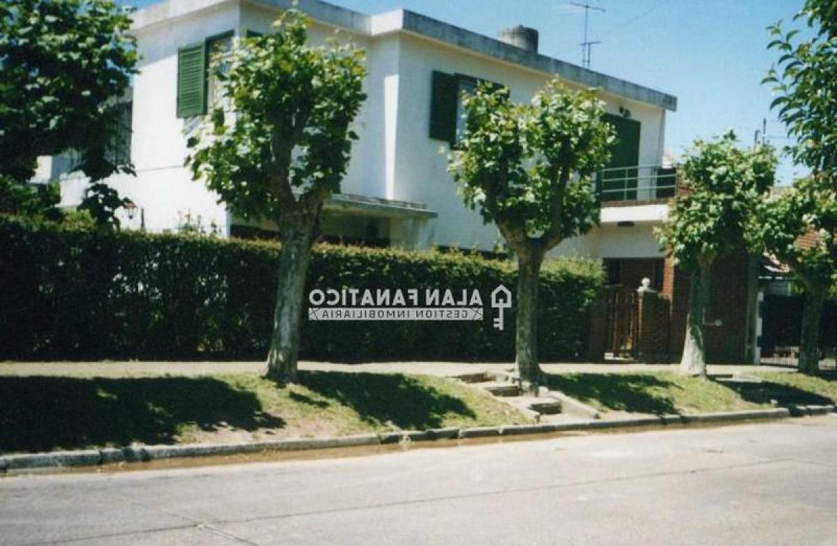 4 chambres Maison à General San Martin, Argentina No. 7158