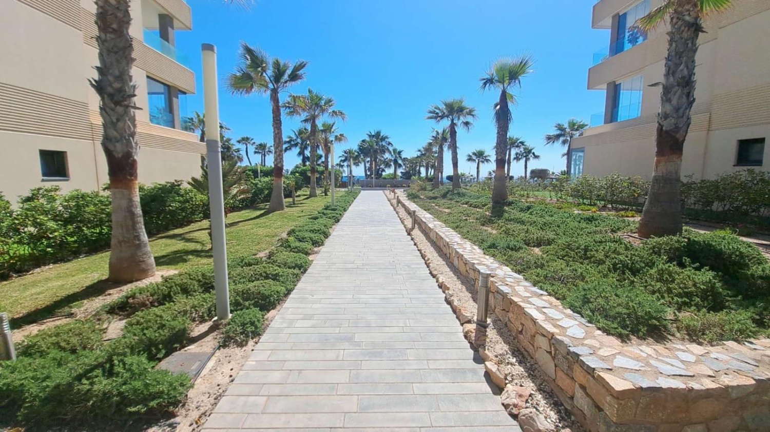 2 bedrooms Apartment in Torrevieja, Spain No. 202760