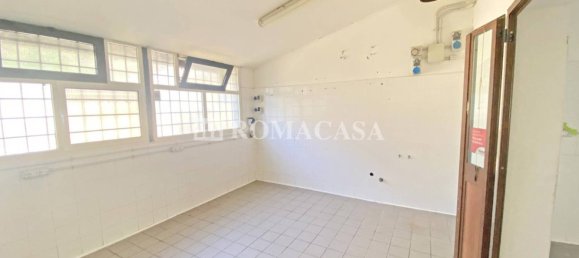 Propriété commerciale à Rome, Italy 135m² No. 78783 3