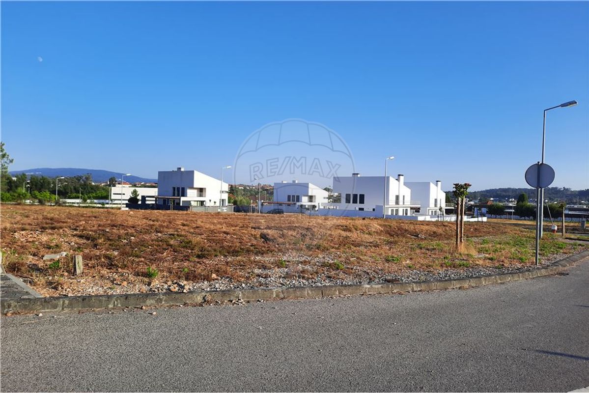 463m² Land in Pampilhosa, Portugal No. 66081